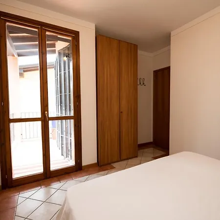 Katy アパート ポルペナッツェ・デル・ガルダ